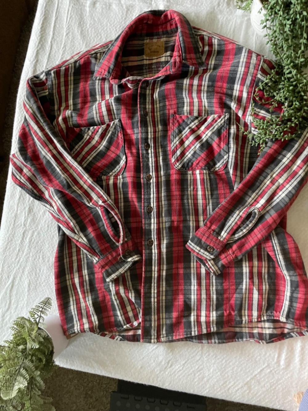 Plaid flannel - Picture 5 of 7
